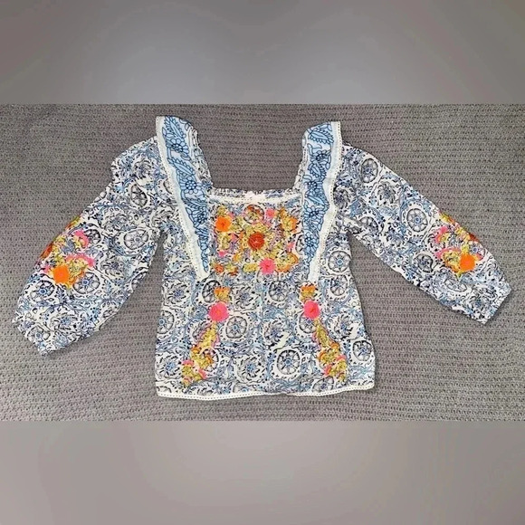 love the label Tops - Love the Label Embroidered Puffy long Sleeved cropped shirt size XS